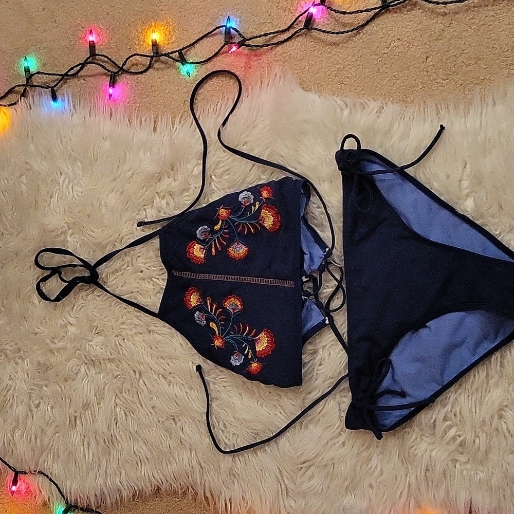 Time and Tru bathing suit 2 piece set